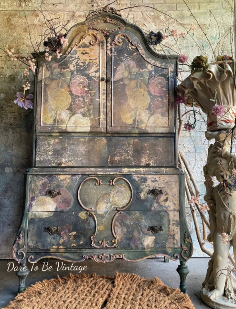 'Flirty Fleurs' Rustic Floral Print Decoupage Paper