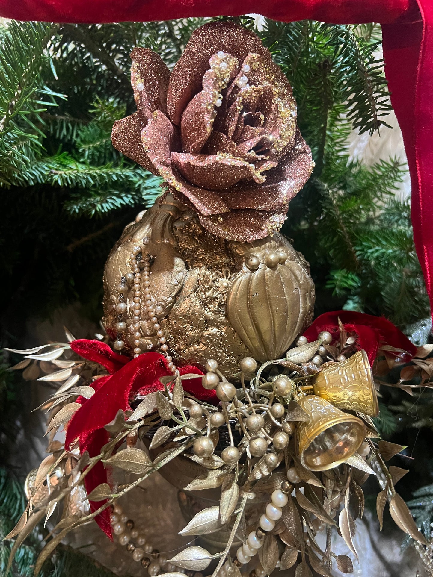 Red & Gold Holiday Centerpiece ~ Rustic Glam Centerpiece ~ Bows ~ Roses